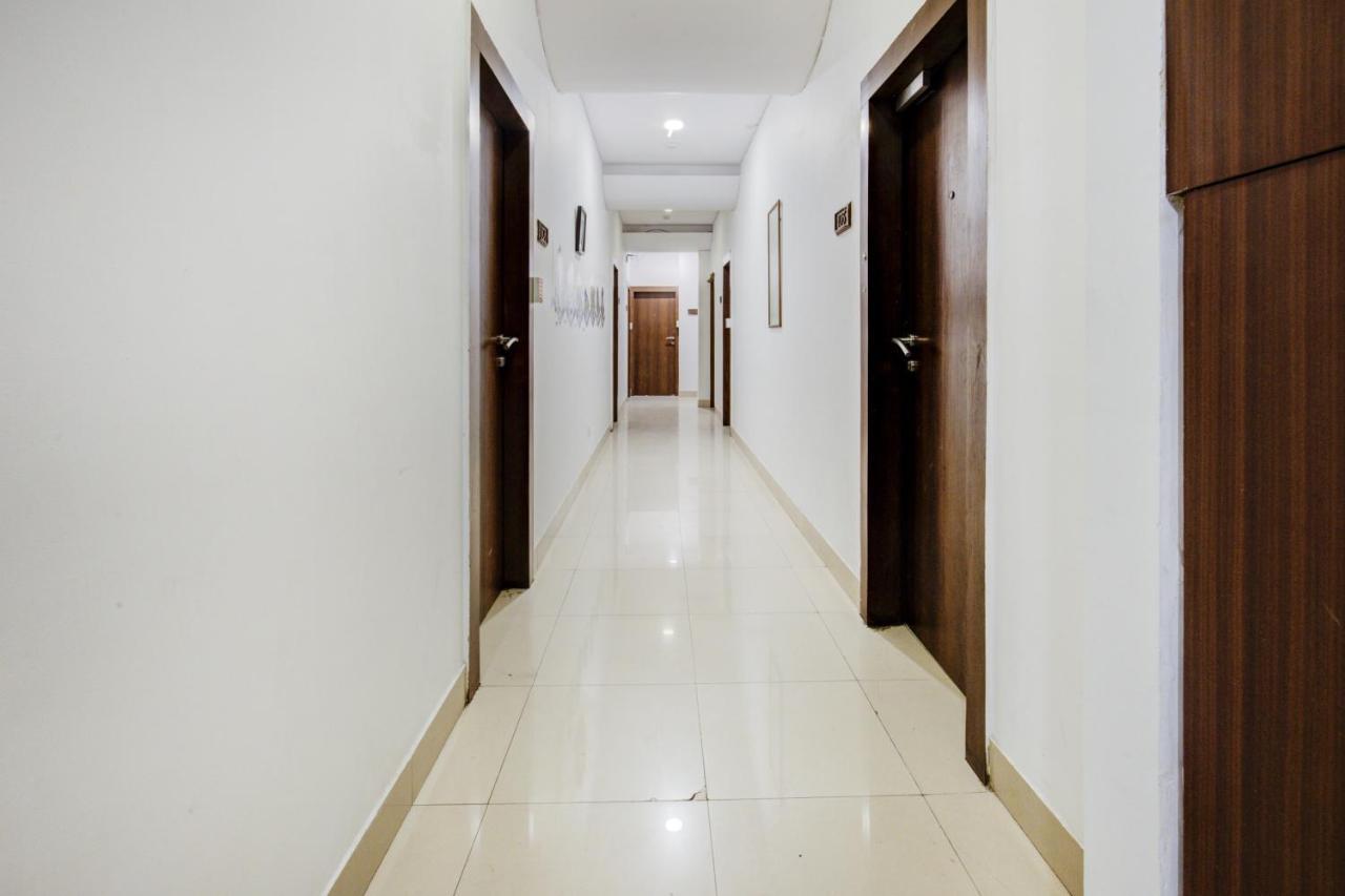 Capital O 77295 Hotel Bansidhar Bhuvan Mumbai Exteriör bild