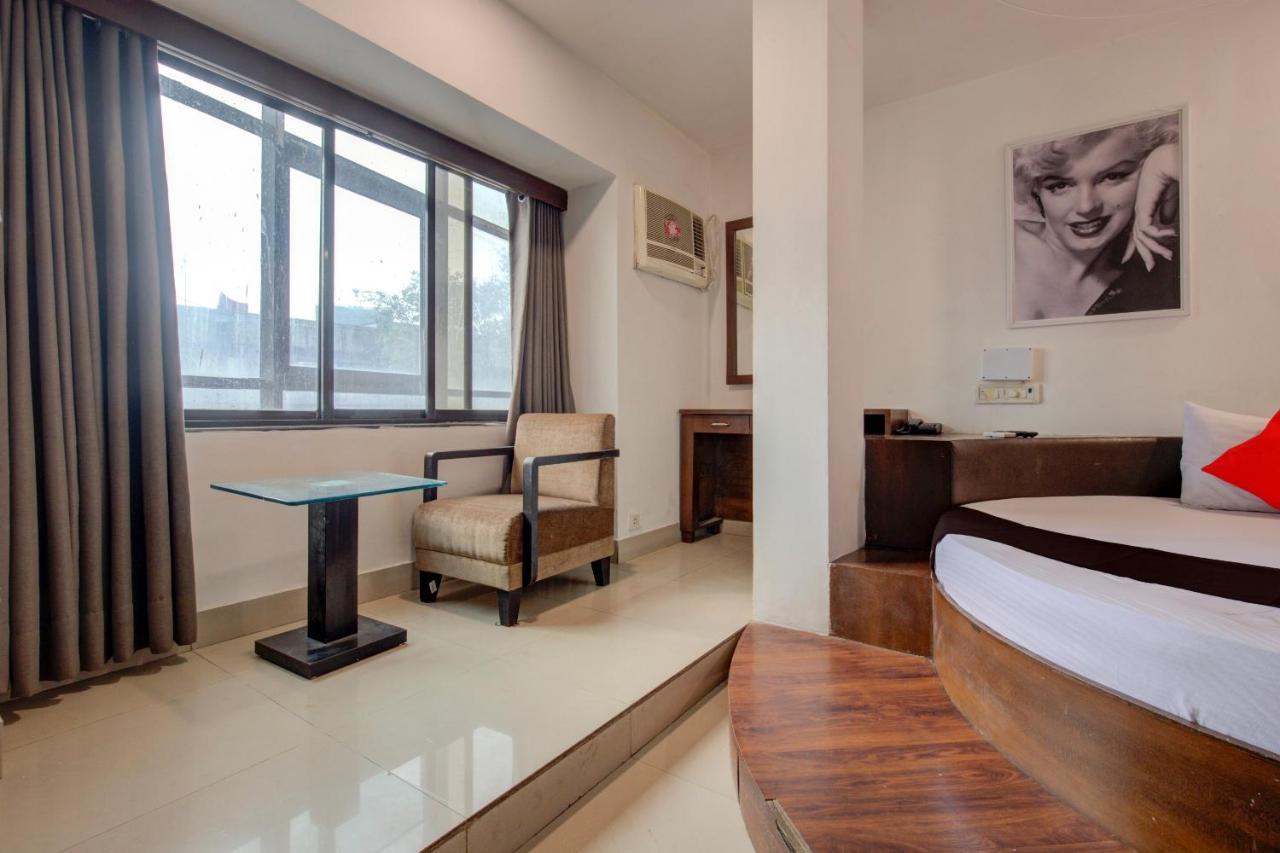 Capital O 77295 Hotel Bansidhar Bhuvan Mumbai Exteriör bild
