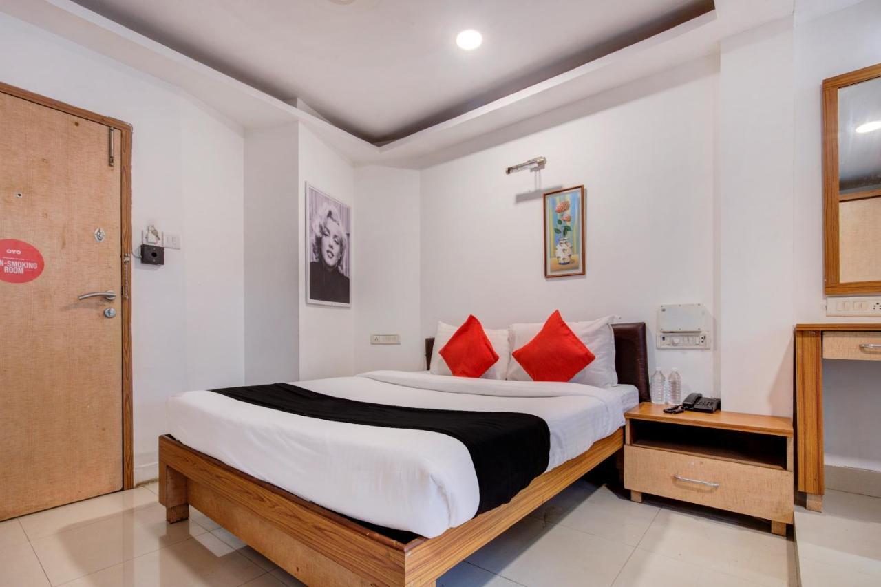 Capital O 77295 Hotel Bansidhar Bhuvan Mumbai Exteriör bild